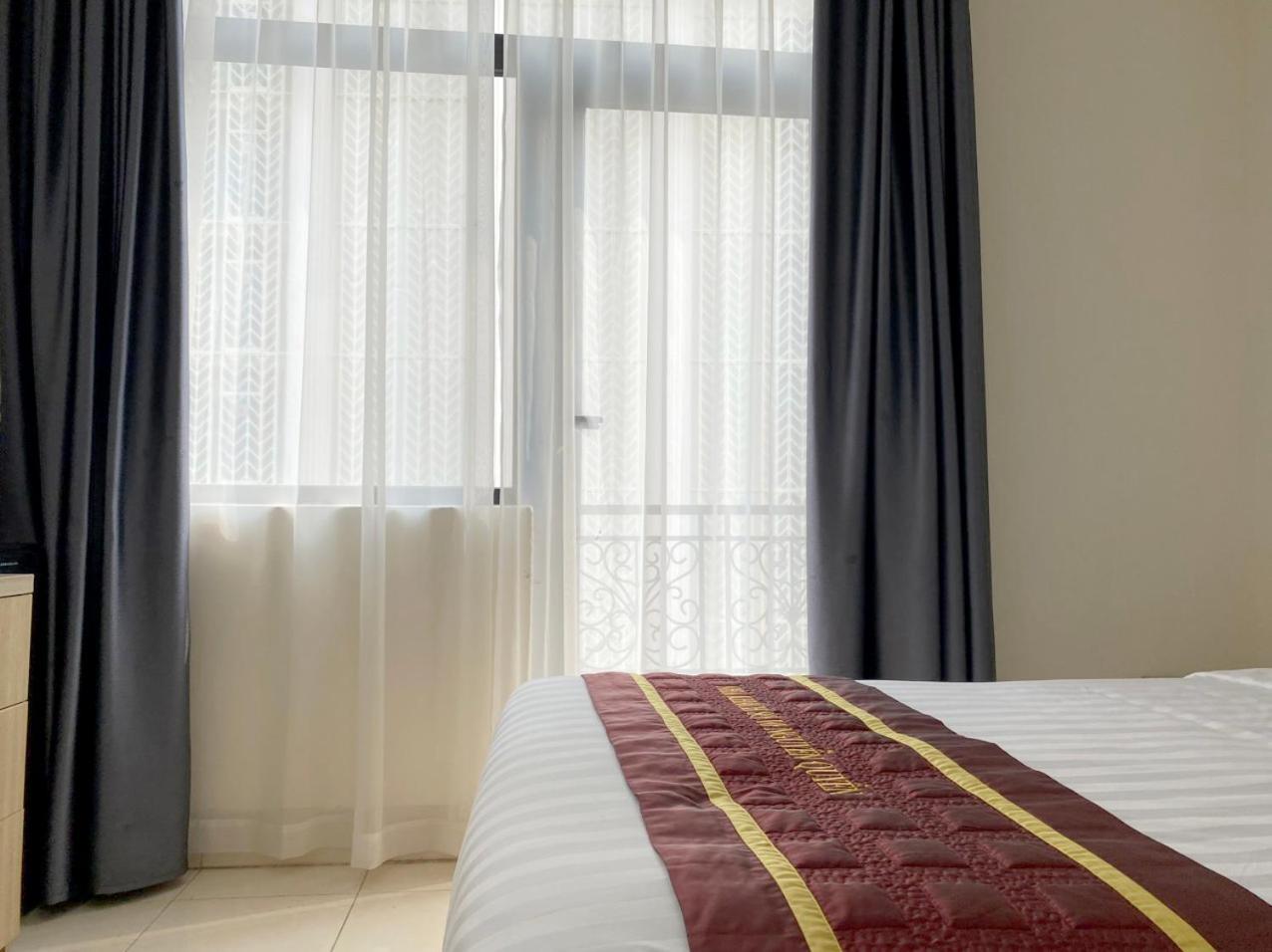 NguyẽN QuyèN Hotel Ханой Екстериор снимка