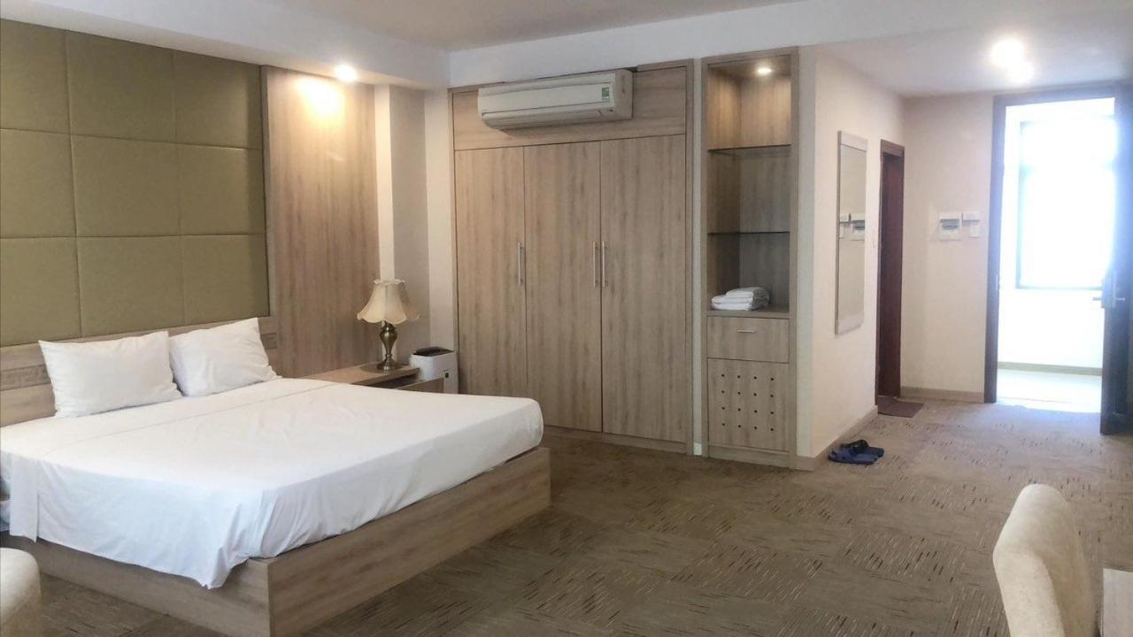 NguyẽN QuyèN Hotel Ханой Екстериор снимка